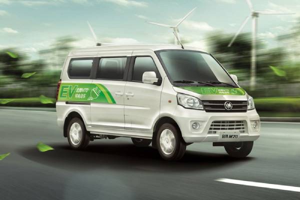 Electric Minivan ï¼ƒ အားအားသွင်းခြင်းအတွက်သတိထားပါ။